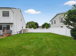321 Lagoon Drive S, Copiague NY 11726