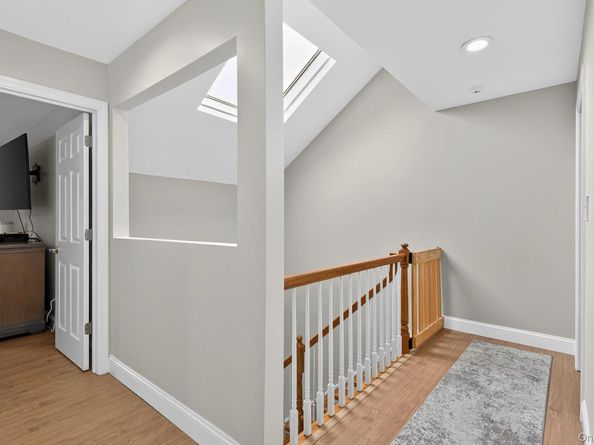 321 Lagoon Drive S, Copiague NY 11726
