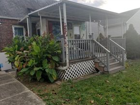 269 Windsor Parkway, Hempstead NY 11550