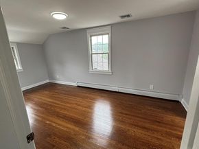 666 S Wellwood Avenue, Lindenhurst NY 11757