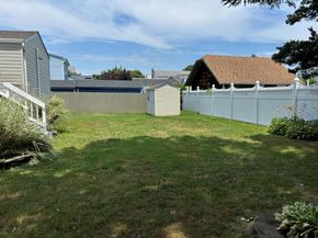 666 S Wellwood Avenue, Lindenhurst NY 11757