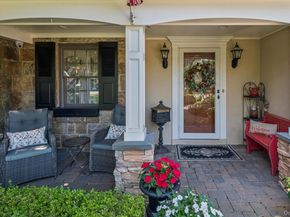 42 Roxen Road, Rockville Centre NY 11570