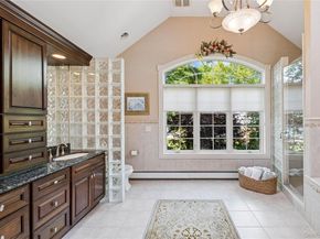 42 Roxen Road, Rockville Centre NY 11570