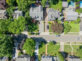 42 Roxen Road, Rockville Centre NY 11570