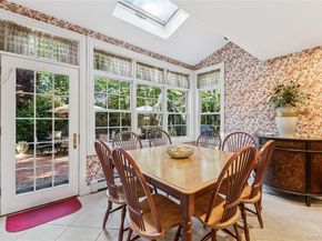 42 Roxen Road, Rockville Centre NY 11570