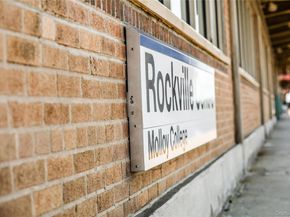 42 Roxen Road, Rockville Centre NY 11570