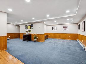 42 Roxen Road, Rockville Centre NY 11570