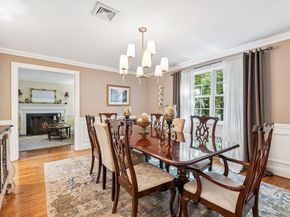 42 Roxen Road, Rockville Centre NY 11570