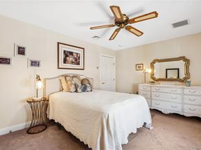 42 Roxen Road, Rockville Centre NY 11570