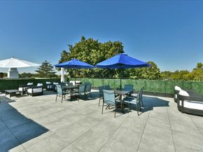 22 Park Place 4C, Great Neck NY 11021