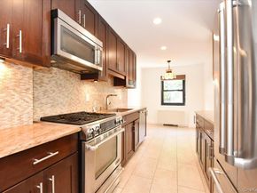 22 Park Place 4C, Great Neck NY 11021