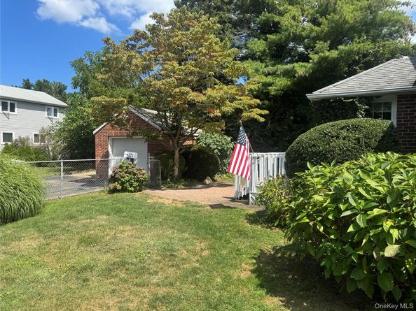 422 5th Avenue, East Northport NY 11731