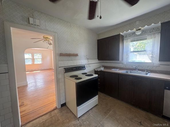 422 5th Avenue, East Northport NY 11731