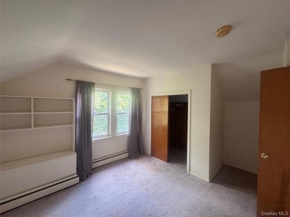 422 5th Avenue, East Northport NY 11731