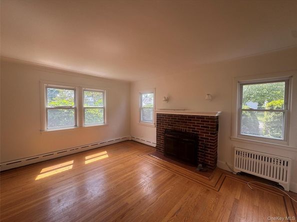 422 5th Avenue, East Northport NY 11731