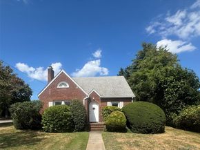 422 5th Avenue, East Northport NY 11731