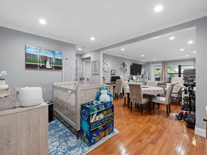 35 Knightsbridge Road Road 1G, Great Neck NY 11021