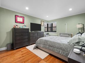 35 Knightsbridge Road Road 1G, Great Neck NY 11021