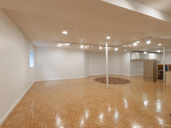 285 Madeira Boulevard 285, Melville NY 11747