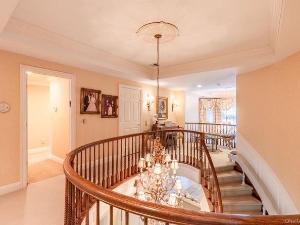 285 Madeira Boulevard 285, Melville NY 11747