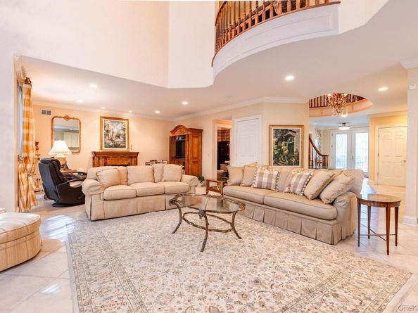 285 Madeira Boulevard 285, Melville NY 11747