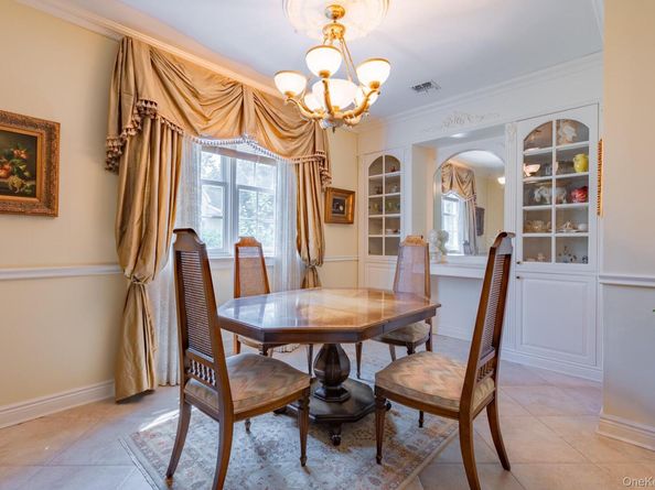285 Madeira Boulevard 285, Melville NY 11747