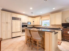 285 Madeira Boulevard 285, Melville NY 11747