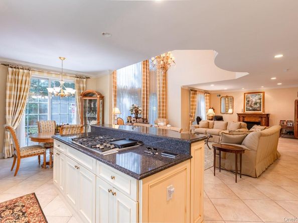 285 Madeira Boulevard 285, Melville NY 11747