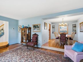 29 Munson Court, Melville NY 11747