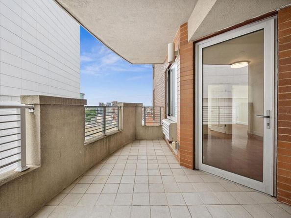 37-20 Prince Street 12C, Flushing NY 11354
