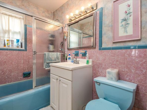 60-23 60th Road, Maspeth NY 11378