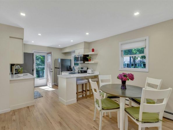 38 Woodridge Road, Hampton Bays NY 11946