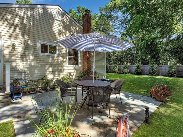 38 Woodridge Road, Hampton Bays NY 11946