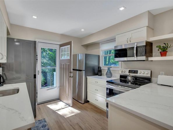 38 Woodridge Road, Hampton Bays NY 11946