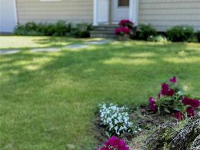 38 Woodridge Road, Hampton Bays NY 11946