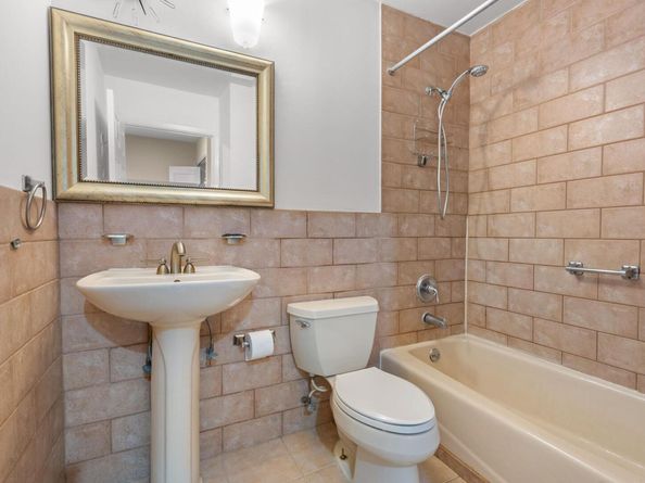 7124 164th Street 2, Fresh Meadows NY 11365