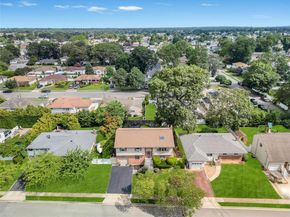 5 Tomes Avenue, Farmingdale NY 11735