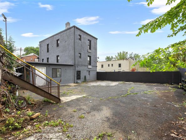2211 De Reimer Avenue, Bronx NY 10475