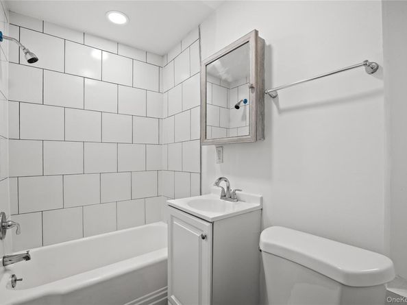 2211 De Reimer Avenue, Bronx NY 10475