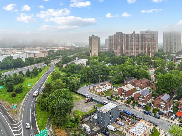 2211 De Reimer Avenue, Bronx NY 10475