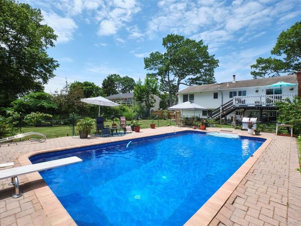 349 Randall Road, Ridge NY 11961