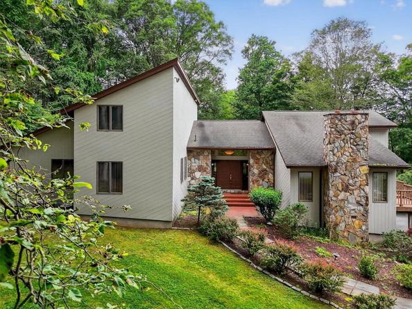 35 Greenlawn Road, Amawalk NY 10501