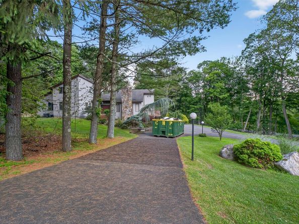 35 Greenlawn Road, Amawalk NY 10501