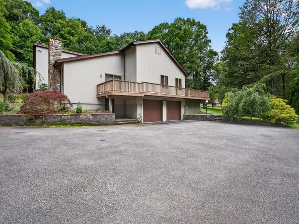 35 Greenlawn Road, Amawalk NY 10501
