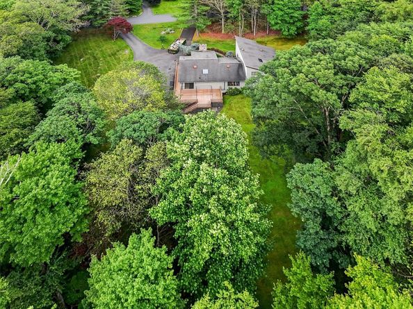 35 Greenlawn Road, Amawalk NY 10501