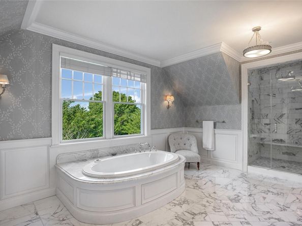 59 Shore Road, Westhampton NY 11977
