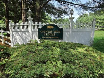 8 Country View Lane