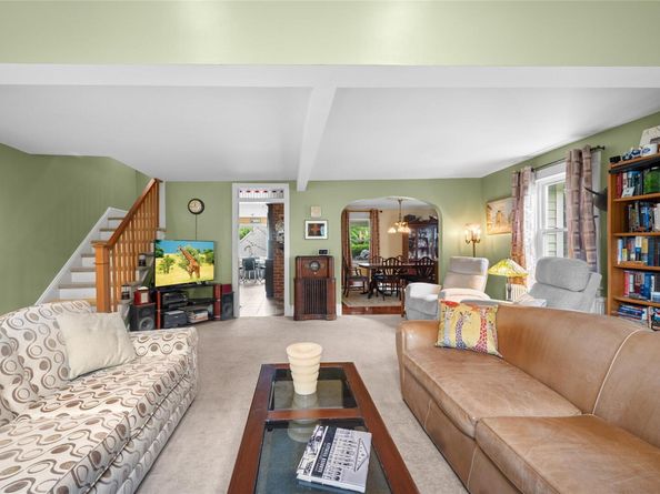 27 Neulist Avenue, Port Washington NY 11050
