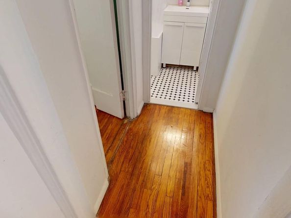 43-10 48Th Avenue Apt. 2J, Woodside NY 11377