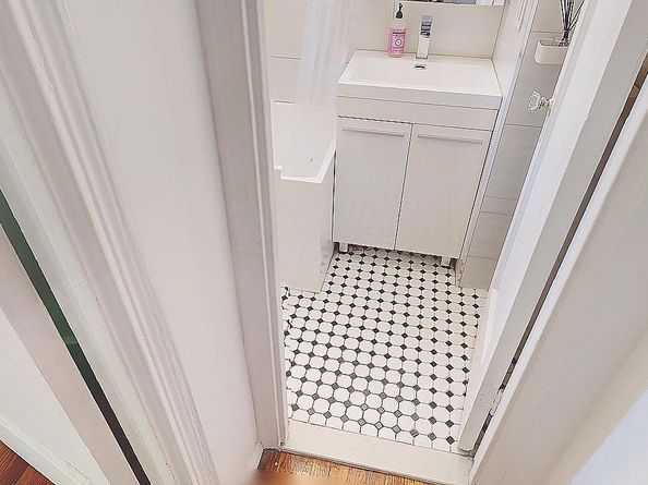 43-10 48Th Avenue Apt. 2J, Woodside NY 11377